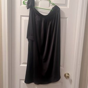 JODIFL one shoulder black dress. Ties on one shoulder. Size large